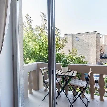شقة Provence Style With Romantic Balcony In The Heart Of فيلنيوس