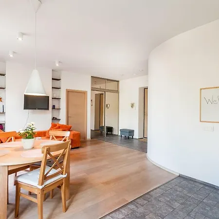 شقة Provence Style With Romantic Balcony In The Heart Of فيلنيوس